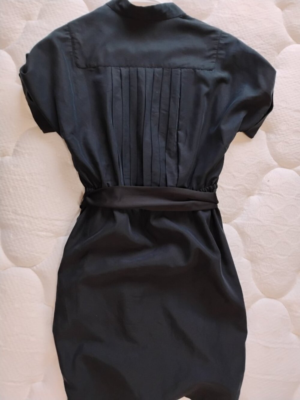 LOFT Black Wrap Dress โ Short Sleeve, Tie Waist, V-Neck - Picture 5 of 10